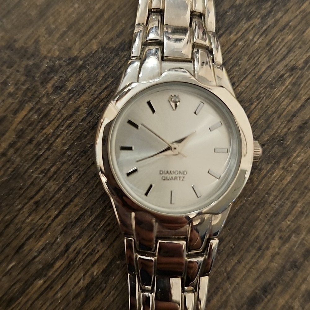 Quartz Diamond Watch - Picture 2 of 6